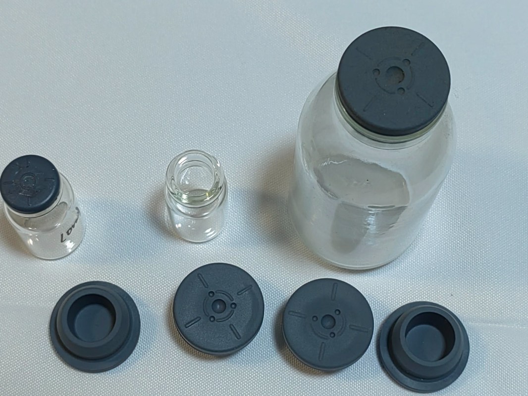20mm 23mm メディカル用ボトル 錠剤用ブチルゴムタップ 製薬用リオフィライゼーション用 ガラスボトル